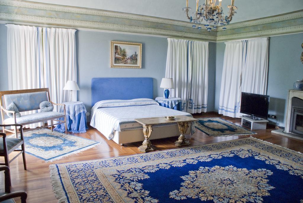 Torre Dei Frati Bed & Breakfast Fossano Room photo