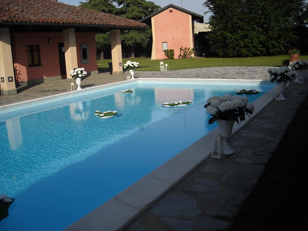 Torre Dei Frati Bed & Breakfast Fossano Exterior photo