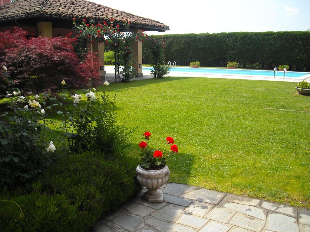 Torre Dei Frati Bed & Breakfast Fossano Exterior photo