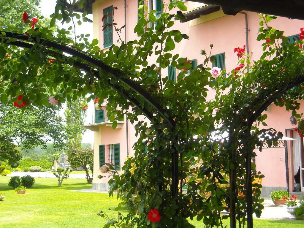 Torre Dei Frati Bed & Breakfast Fossano Exterior photo